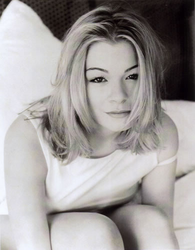 Leann Rimes - photo by Ross Pelton