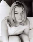 Leann Rimes - photo by Ross Pelton (28kb)