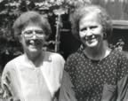 Carmen & Laura Marroquin - photo courtesy Clay Shorkey (47kb)